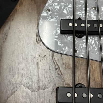 Bacchus 5 string jazz bass Wl5 - Weathered grey image 3