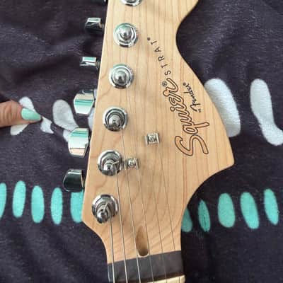 Squier Standard Stratocaster with Maple Fretboard 2001 - 2018 - Candy Apple Red image 2