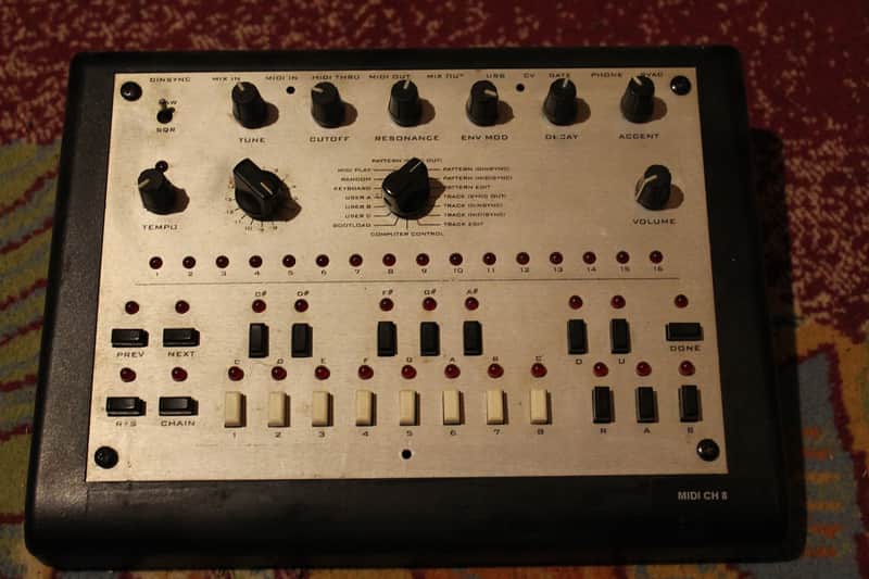 Clone tb303 V.1 2000 - Métal Plastique image 1