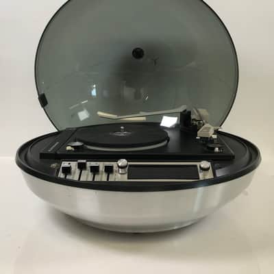 Vintage 1970 Electrohome Record Player & Radio - Model 862 image 2