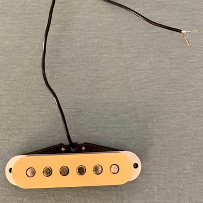Single Coil Pickup with Aged Cover, with Screws and Springs (Aged White) image 3