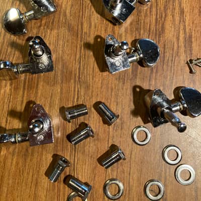 Grover Tuning heads, 3 to a side image 3