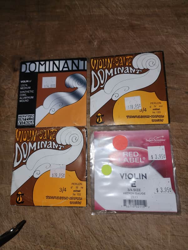 Thomastik-Infeld Dominant 3/4 set 131 132 133 2010 - Synthetic perlon aluminum wound image 1