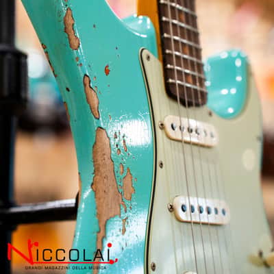 Fender Custom Shop Limited Edition '62 Strat - Heavy Relic - Faded Aged Sea Foam Green Over 3-Color Sunburst image 15