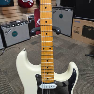 2022 Fender Nile Rodgers Signature Hitmaker Stratocaster - Olympic White image 3