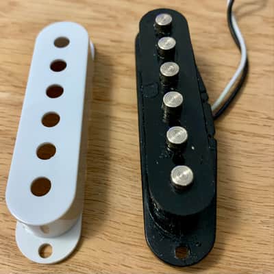 Single Coil Pickup with Screws & Springs (Squier Bullet Strat) image 10