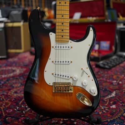 Fender 60th Anniversary American Vintage '54 Stratocaster Sunburst