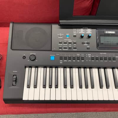 Yamaha PSR-E473 61 Key Portable Keyboard image 3