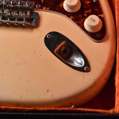 Fender Stratocaster 1965 - Olympic White with rare Tortoise guard image 11