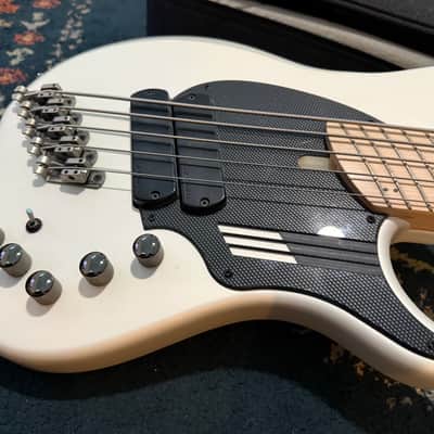 Dingwall NG2 Adam "Nolly" Getgood Signature 5-String - Ducati Pearl White image 5
