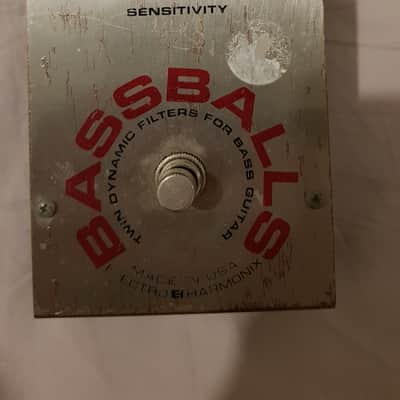 Electro-Harmonix Bassballs Envelope Filter Pedal For Bass / Guitars image 1