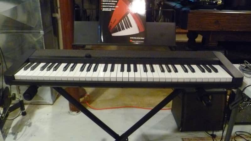 Casio MT-70 Casiotone 49-Key Synthesizer | Reverb