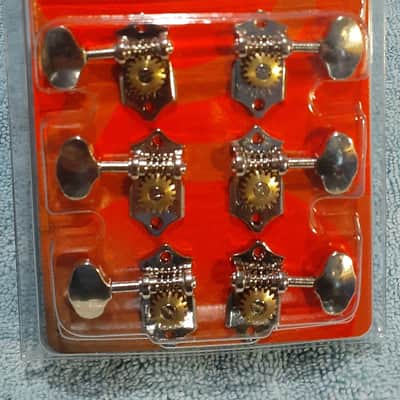 Grover V97-18NA Sta-Tite 18:1 3x3 Guitar Tuners, Nickel, Vertical image 1