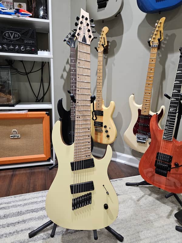 Kiesel DCM8 8 string - Creme image 1