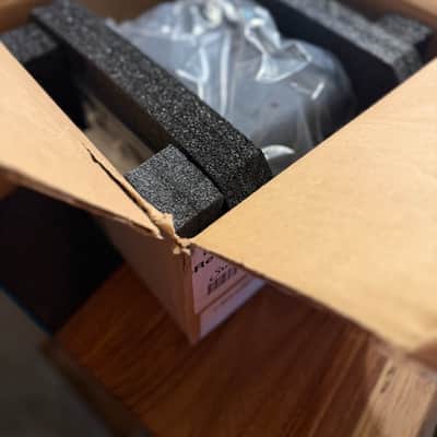 Suhr Reactive Load IR 8 Ohm DI Box with Impulse Responses 2019 - Present - Black image 4