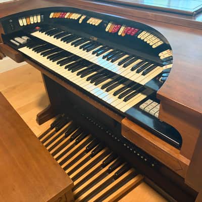 Conn 640 Theatre Organ w/ Built-in Speakers, 25-Note Pedalboard and Bench! image 7