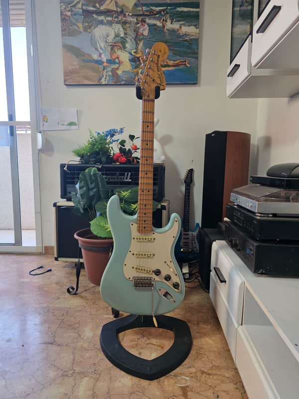 Fender Yngwie Malmsteen Artist Series Signature Stratocaster with Maple Fretboard 1998 - 2006 - Sonic Blue image 1