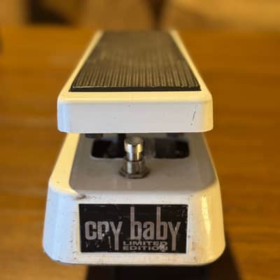 Dunlop cry baby GCB-95 limited white | Reverb