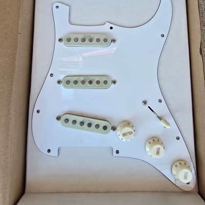 920D Custom 104-15-11 Seymour Duncan YJM STK-S10 Fury Yngwie Malmsteen Loaded Strat Pickguard 2010s - Parchment/Aged White image 2