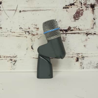 Shure Beta 56A Dynamic Microphone W/ Carrying Bag image 4