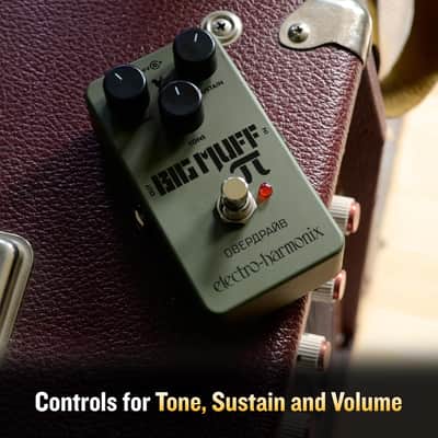 Electro Harmonix Green Russian Big Muff Distortion Sustain Guitar Effects Pedal image 6