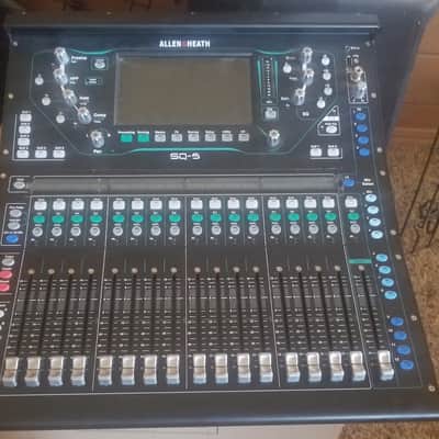 Allen & Heath SQ5 image 1