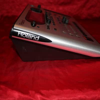Roland VG-99 V-Guitar Modeling Synth with GK-3 Pickup and FC-300 MIDI Foot Controller - Silver image 9