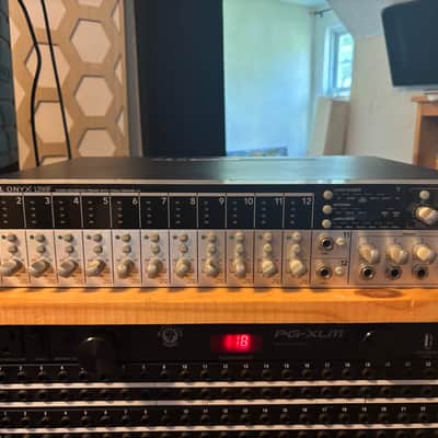 Mackie Onyx 1200F FireWire Audio Interface 2006 - 2009 - Dark Gray image 1