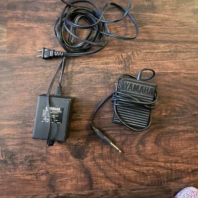 Yamaha P-65 2010 - Silver / Grey image 8