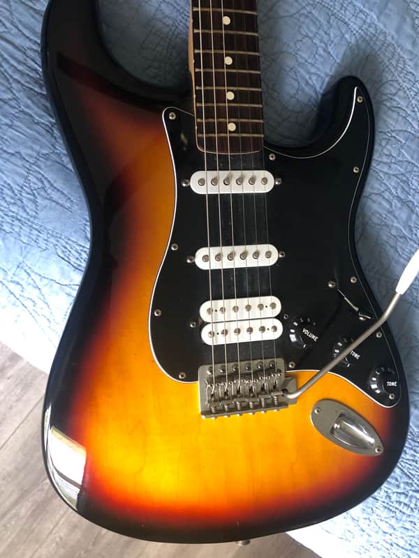 Immagine Fender Stratocaster Standard 2006 - Sunburst - 1