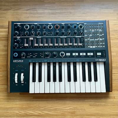 Arturia MiniBrute 2