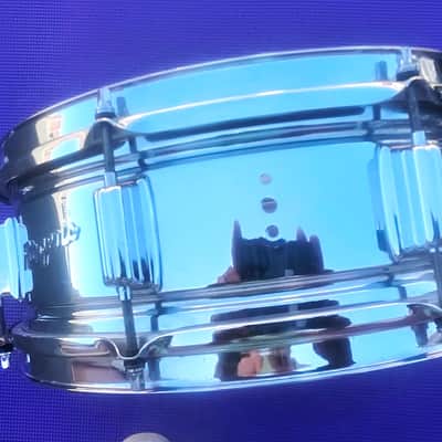 Rogers PowerTone 5x14" 8-Lug Brass Snare Drum with "Beavertail" Lugs 1963 - 1973 - Chrome image 2