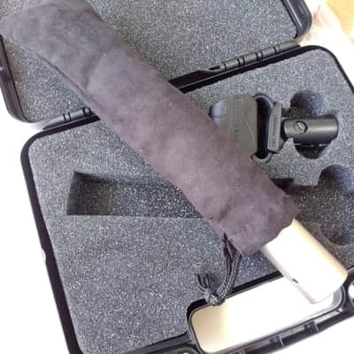 AEA Nuvo N22 - Active Near-field Ribbon Microphone - boxed with accessories image 11