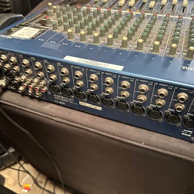 Yamaha MG16/4 analog mixer image 1
