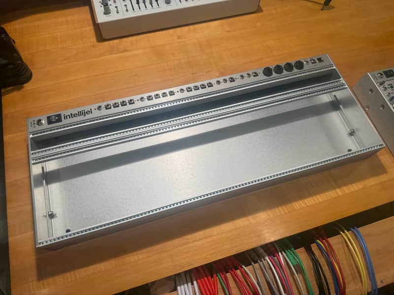 Intellijel 4U 104HP Palette Case 2019 - Present - Silver image 1