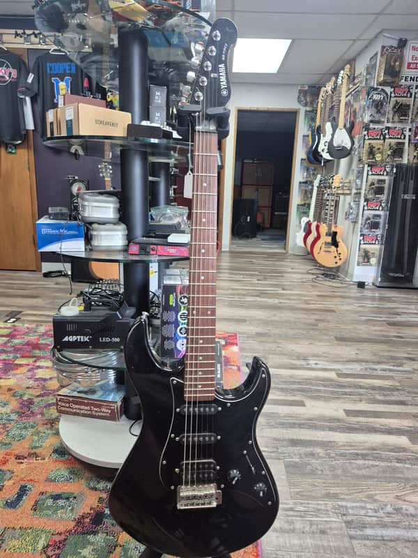 Yamaha Eg112c2 image 1