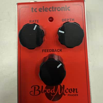TC Electronic Blood Moon Phaser Phase Shifter True Bypass Guitar Effect Pedal image 2