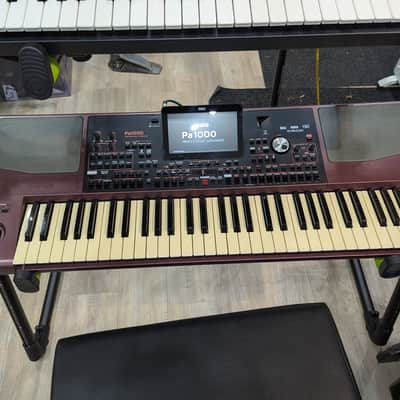 Korg PA1000 61-Key Professional Arranger 2017 - Present - Red