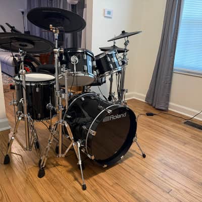 Roland VAD507 Acoustic Design Series Electronic V-Drum Kit 2025 - Black (incl. noise eater hi-hat & double kick hardware, throne, mat, riser, extra low-volume cymbals, and more) image 2