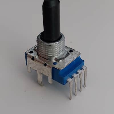 Korg - Electribe - EMX1 , ESX1 - New Potentiometer  No Center Detent x2