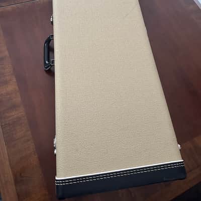 Fender Eric Johnson Stratocaster with Maple Fretboard 2005 - Present - 2-Color Sunburst image 13
