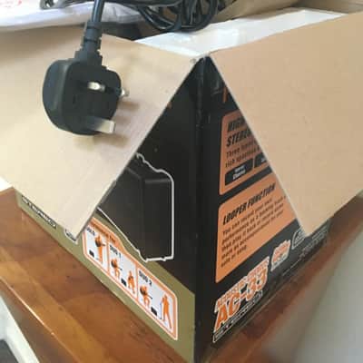 Roland AC-33 Acoustic Chorus amplifier - home use only image 3