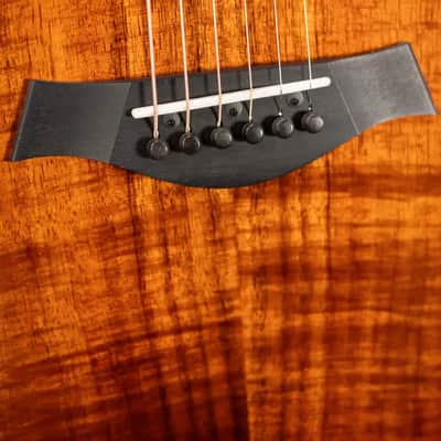 Taylor K21e Grand Theater Acoustic/Electric Guitar with AeroCase image 10