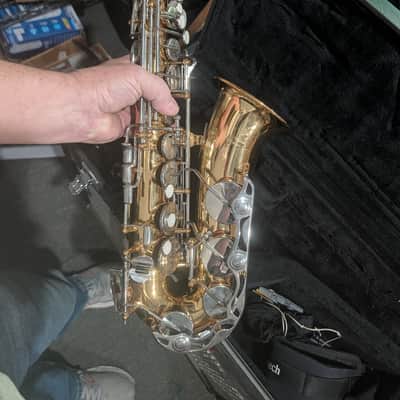 Yamaha YAS26 - Standard Alto Saxophone Brass image 4