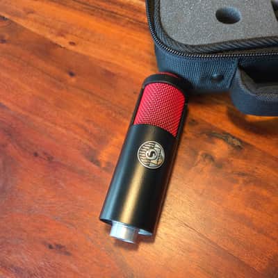 Shure KSM313 / NE Dual Ribbon Microphone image 1