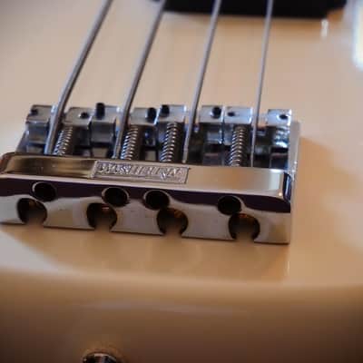 Washburn B2 four string bass, 1990 - Gloss pearl white image 10