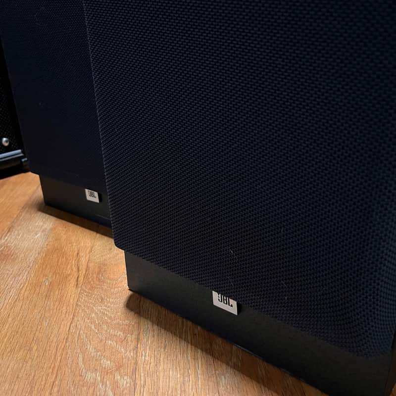 US-Made 90's JBL G200 bookshelf speakers (pair) in black image 1