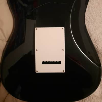 Squier Bullet Stratocaster 2010 - 2018 - Black image 4