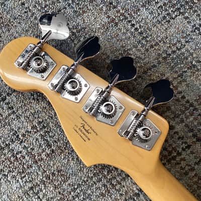 Squier Classic Vibe '70s Jazz Bass 2024 in 3-Color Sunburst image 7