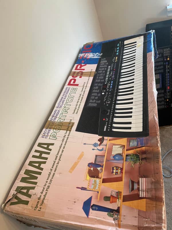 Yamaha PSR-310 2000 - Black image 1